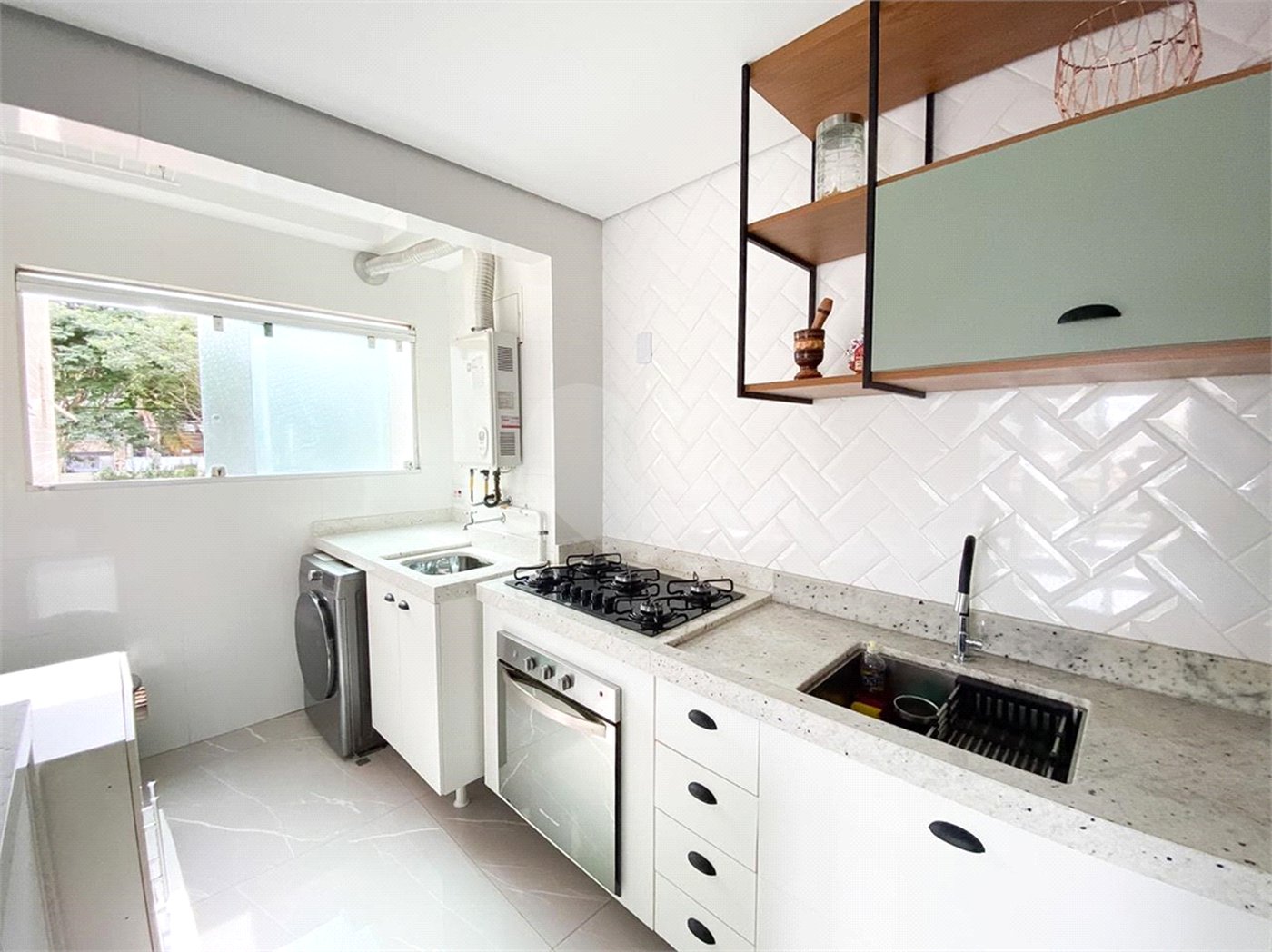 Apartamento à venda com 3 quartos, sendo 1 suíte, em Vila Paiva, São Paulo, SP