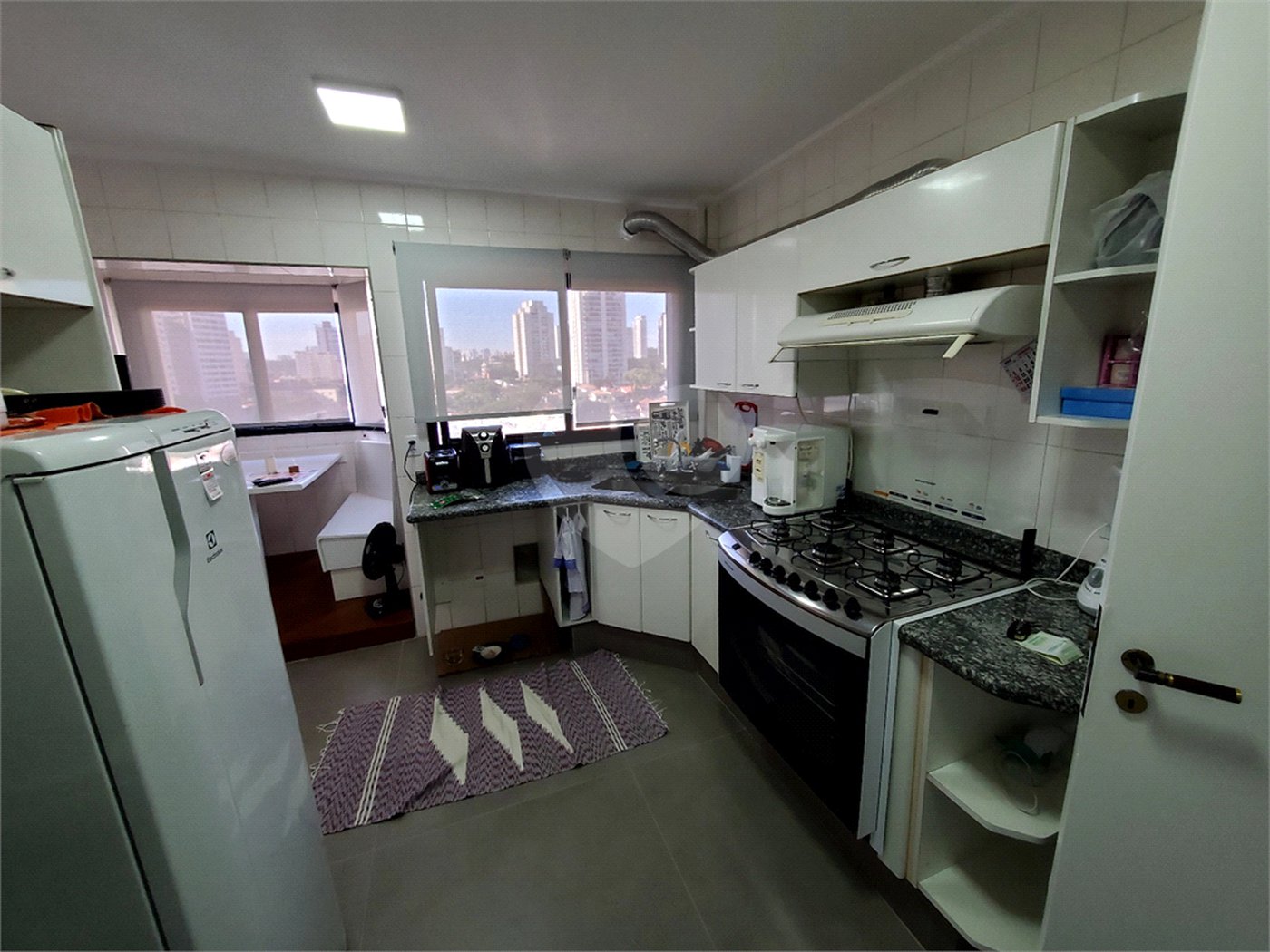 Apartamento à venda com 3 quartos, sendo 1 suíte,  em Santo Amaro, São Paulo, SP