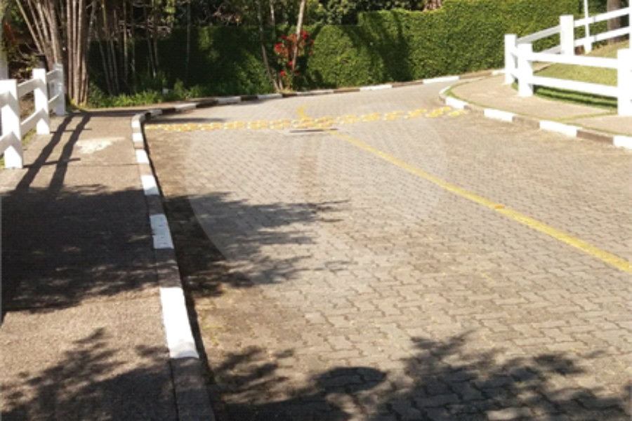 Casa à venda com 2 quartos, sendo 1 suíte, no condomínio Residencial Villa Nostra, Cotia - SP