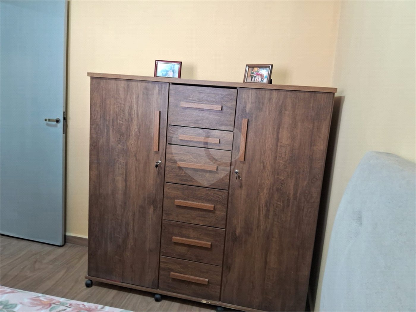 Casa à venda com 2 quartos no condomínio Vila da Prata I, Mogi das Cruzes - SP