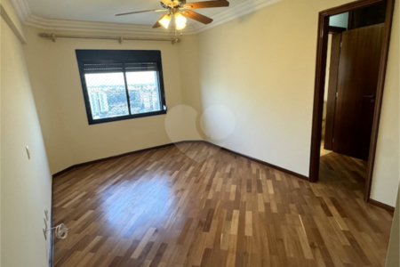 Cobertura à venda ou para alugar com 5 quartos, sendo 4 suítes, em Santo Amaro, São Paulo, SP