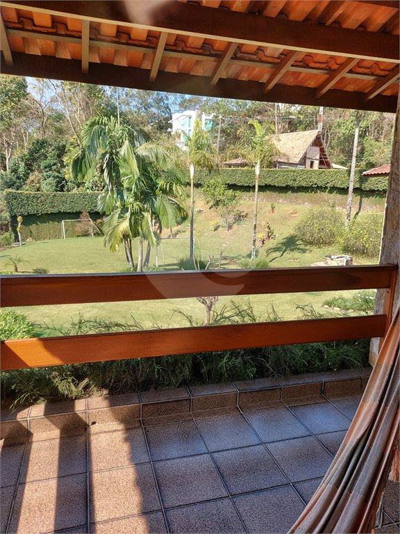 Sobrado à venda com 4 quartos, sendo 1 suíte, em Serra da Cantareira, Mairiporã, SP