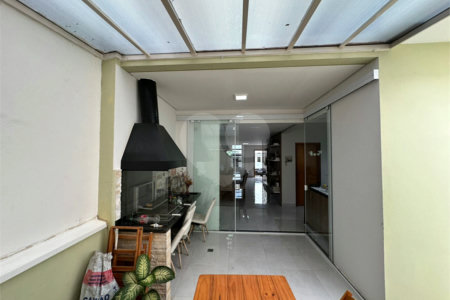 Casa à venda com 3 suítes no condomínio Vila Ytu, Indaiatuba - SP