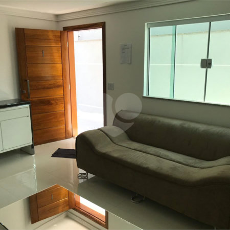 Casa à venda com 3 quartos, sendo 1 suíte, no condomínio Parque Vitória, São Paulo - SP