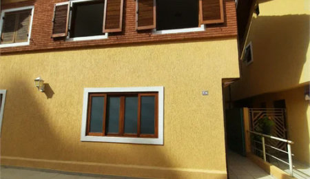 Casa para alugar com 3 quartos, sendo 1 suíte, no condomínio Residencial Sol Francisco, São Paulo - SP