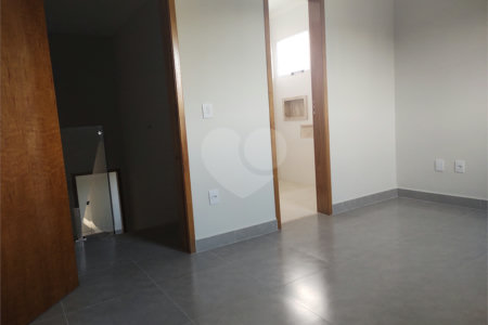 Casa Térrea à venda com 3 suítes em Jardim do Lago, Atibaia, SP