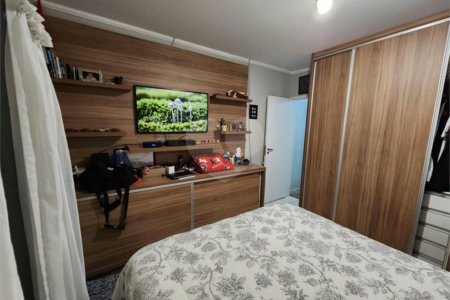 Sobrado à venda com 3 quartos, sendo 1 suíte,  em Jardim Ana Maria, São Paulo, SP
