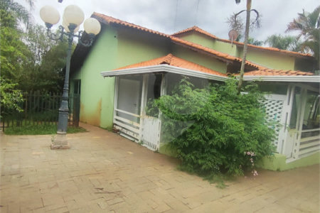 Casa à venda com 4 quartos, sendo 1 suíte, em Ivoturucaia, Jundiaí, SP