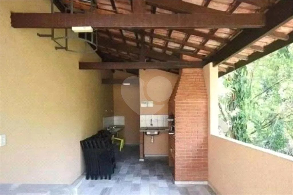 Casa à venda com 3 quartos, sendo 1 suíte, no condomínio Jardim das Palmas, São Paulo - SP