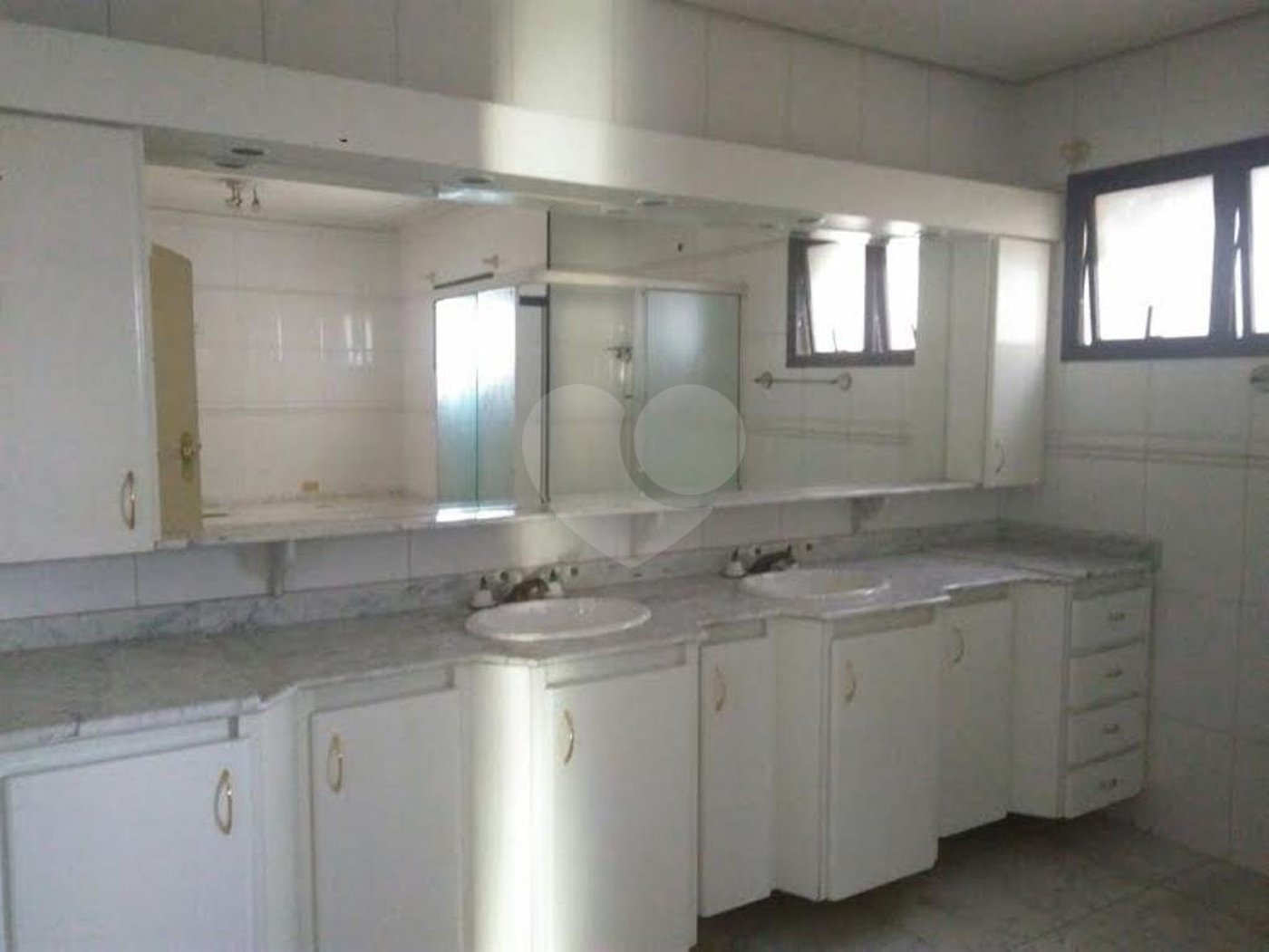 Casa à venda com 4 quartos, sendo 3 suítes, em Vila Maria Alta, São Paulo, SP