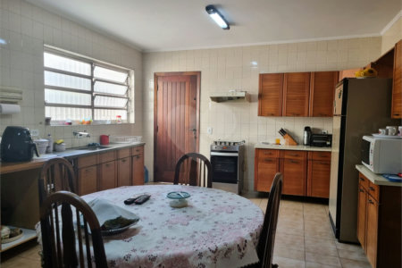 Casa de Vila à venda com 3 suítes em Jardim Prudência, São Paulo, SP