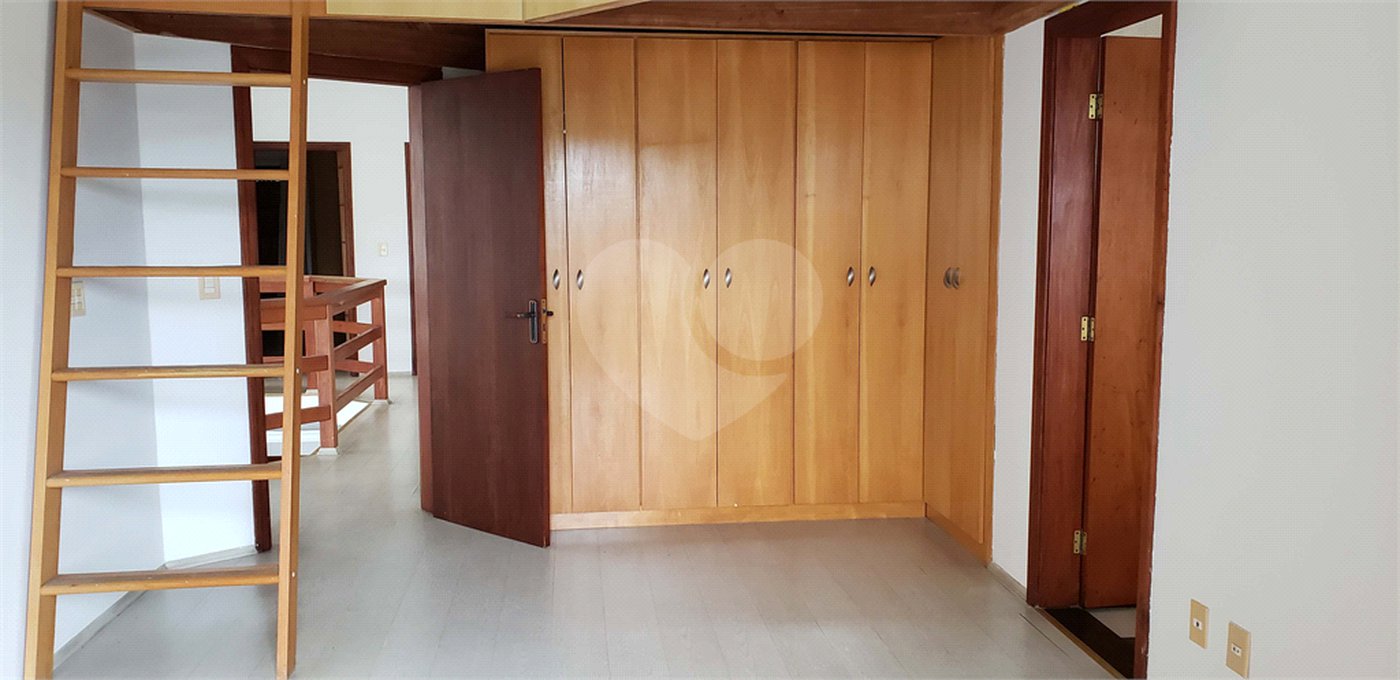Casa à venda com 4 suítes no condomínio Real Park, Mogi das Cruzes - SP