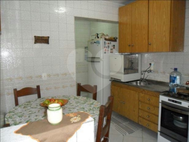 Apartamento à venda com 3 quartos, sendo 1 suíte,  em Moema, São Paulo, SP