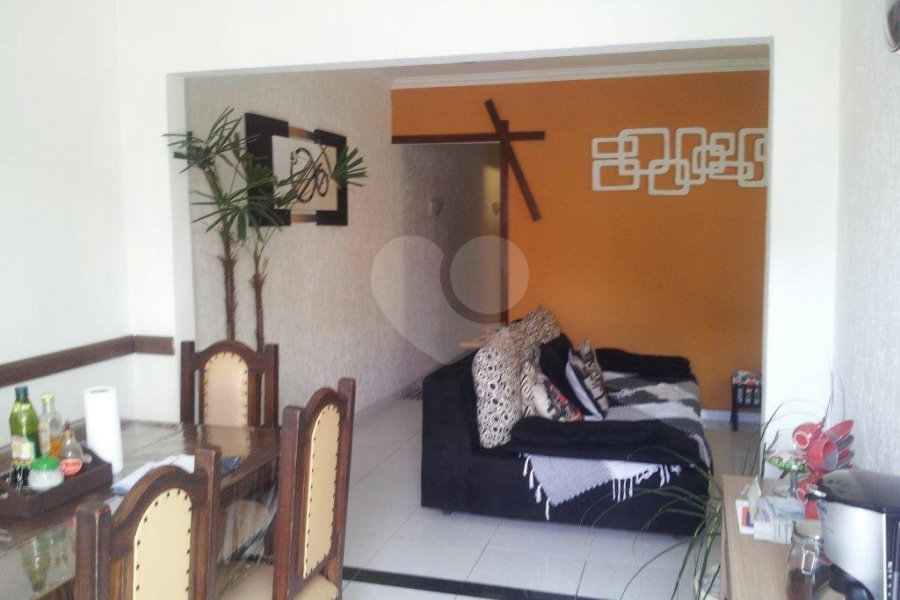 Casa à venda com 3 quartos em Parada Inglesa, São Paulo, SP