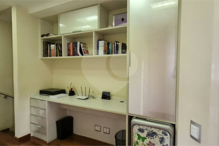Sobrado à venda com 4 quartos, sendo 1 suíte, em Jabaquara, São Paulo, SP
