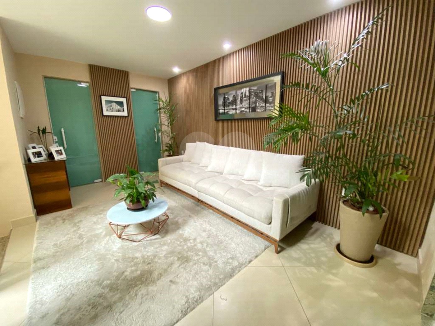 Casa à venda com 5 quartos, sendo 4 suítes, no condomínio Mansões da Prata, Rio de Janeiro - RJ