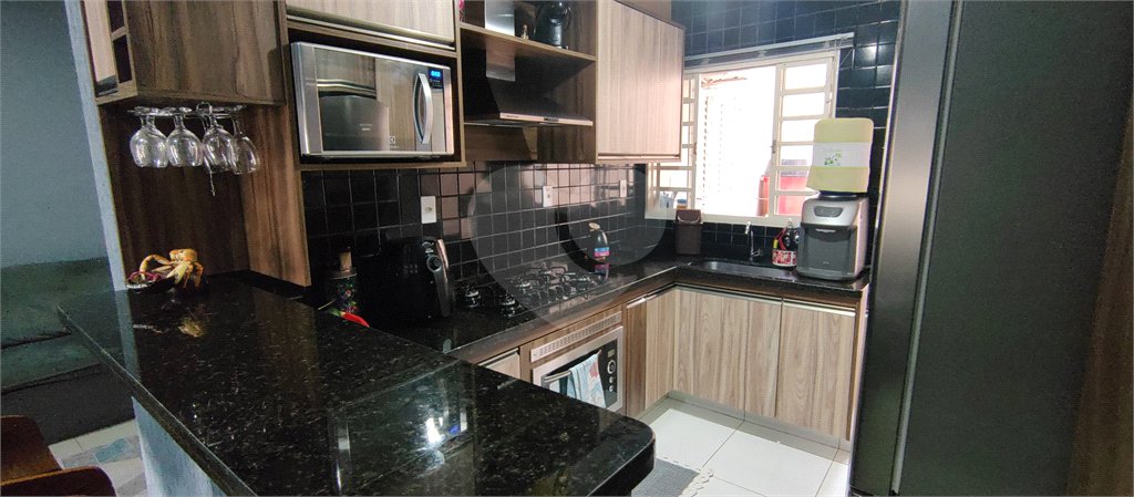 Casa à venda com 2 quartos, sendo 1 suíte, em Jardim Nair Maria, Salto, SP