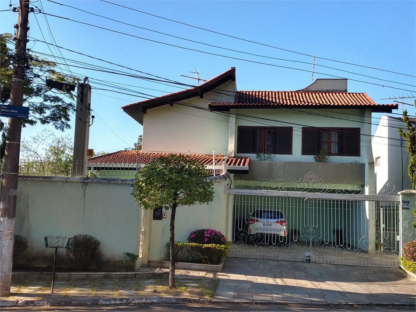 Sobrado à venda com 4 quartos, sendo 1 suíte,  em Parque dos Príncipes, São Paulo, SP