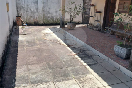 Casa à venda com 2 quartos, sendo 1 suíte,  em Vila Muriqui, Mangaratiba, RJ