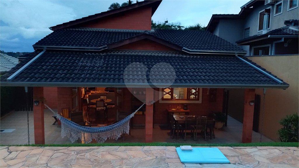Casa à venda ou para alugar com 3 quartos, sendo 1 suíte, no condomínio Paysage Noble, Vargem Grande Paulista - SP