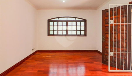 Casa à venda com 3 quartos, sendo 2 suítes,  em VILA SÔNIA, São Paulo, SP