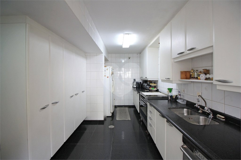 Sobrado à venda com 3 quartos, sendo 1 suíte, em Butantã, São Paulo, SP