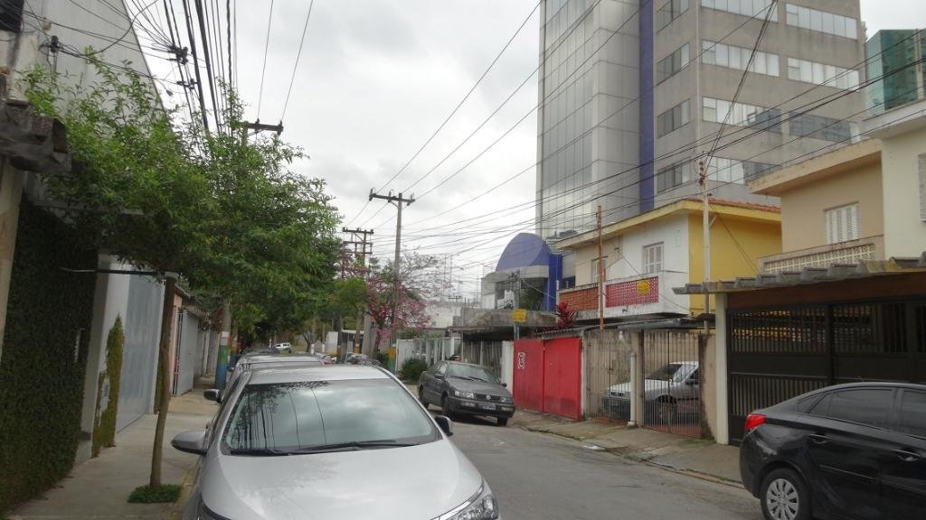 Sobrado à venda com 3 quartos, sendo 1 suíte,  em Cidade Monções, São Paulo, SP