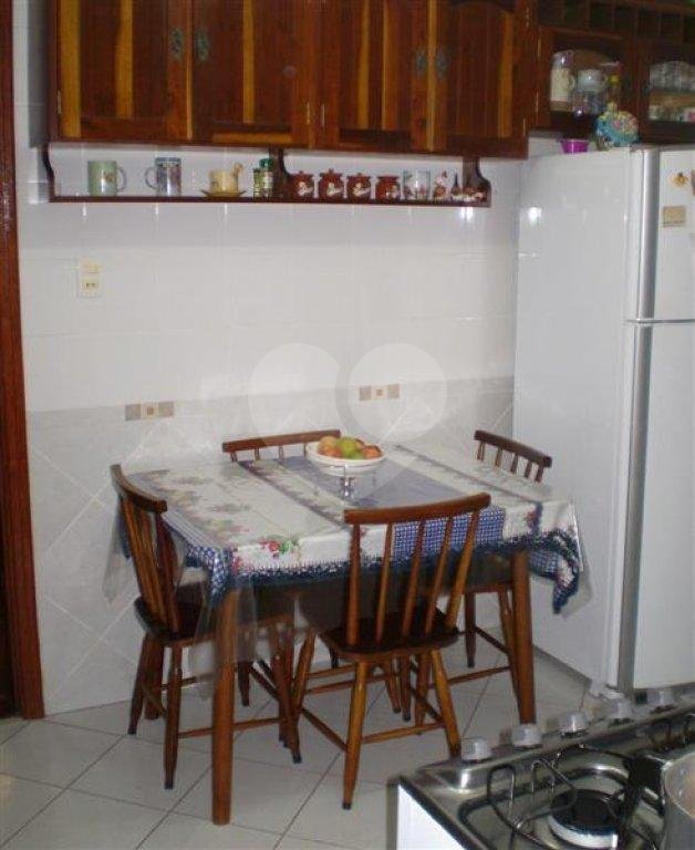 Casa à venda com 3 quartos, sendo 1 suíte, no condomínio Barbará II, São Paulo - SP