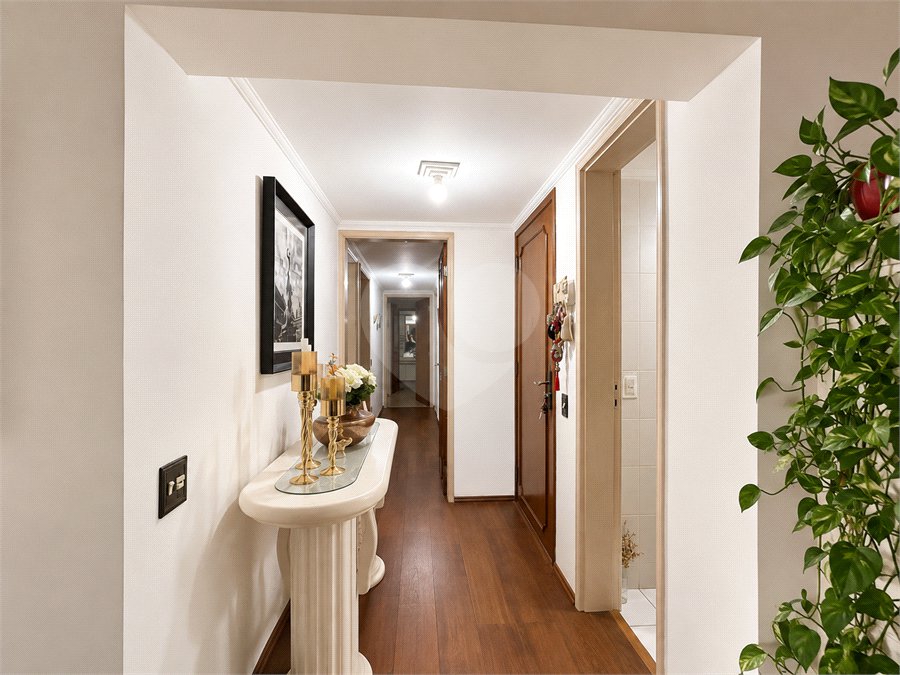 Apartamento à venda com 3 quartos, sendo 1 suíte, em Alto da Boa Vista, São Paulo, SP