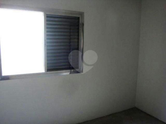 Sobrado à venda com 2 quartos em Vila Nivi, São Paulo, SP