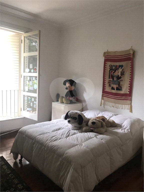 Casa à venda com 4 suítes em Jardim Leonor, São Paulo, SP