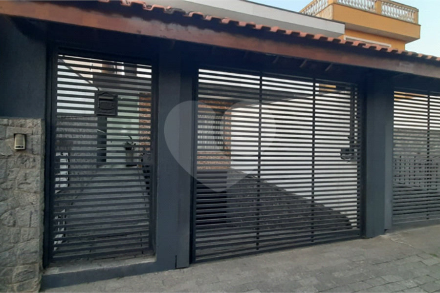 Sobrado à venda com 3 quartos, sendo 1 suíte, em Tremembé, São Paulo, SP