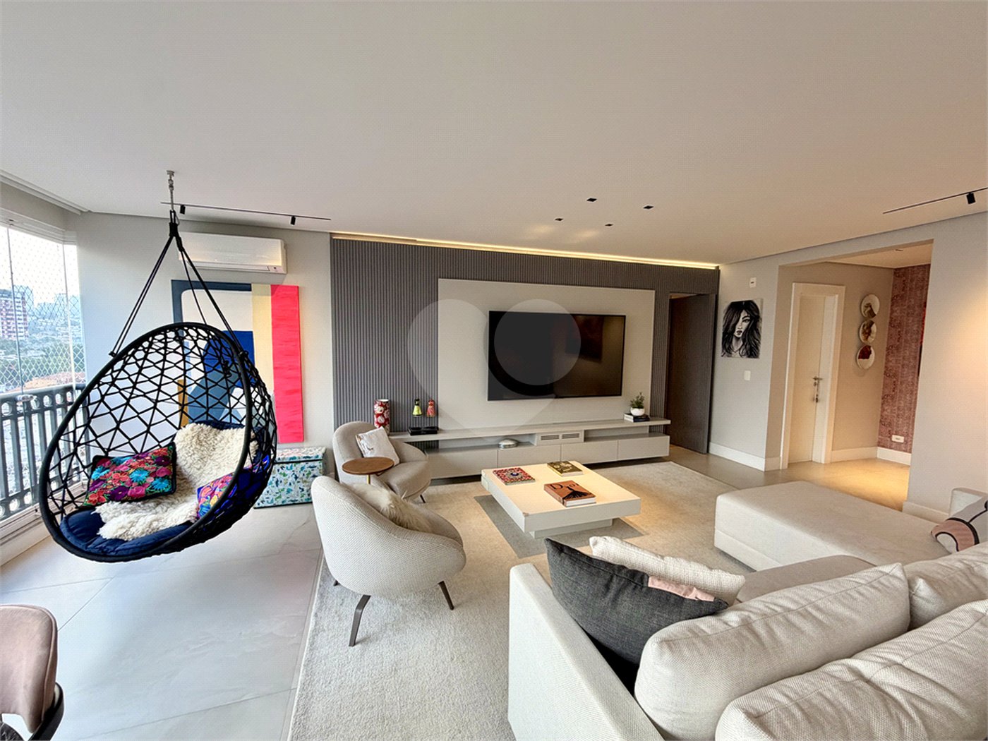 Apartamento à venda com 3 suítes em Vila Romana, São Paulo, SP