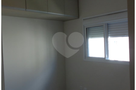 Apartamento de 2 quartos com garagem para alugar em Santa Cecília