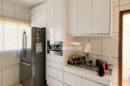 Casa à venda com 3 quartos, sendo 1 suíte, em Jardim dos Ipes, Três Lagoas, MS