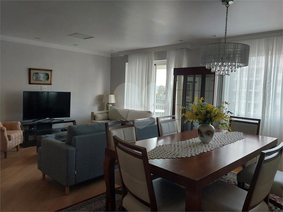 Apartamento à venda com 3 quartos, sendo 2 suítes,  em Cidade São Francisco, São Paulo, SP