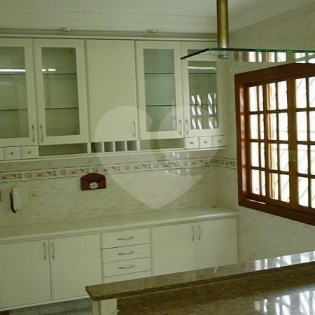 Sobrado à venda com 3 suítes em Vila Mazzei, São Paulo, SP