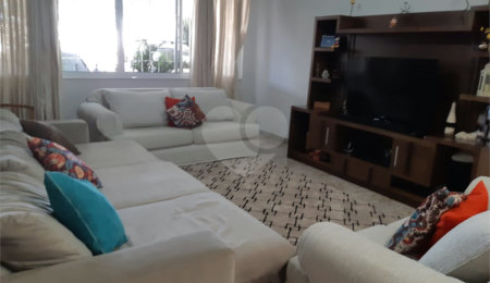 Sobrado à venda com 3 quartos, sendo 1 suíte,  em Vila Romero, São Paulo, SP