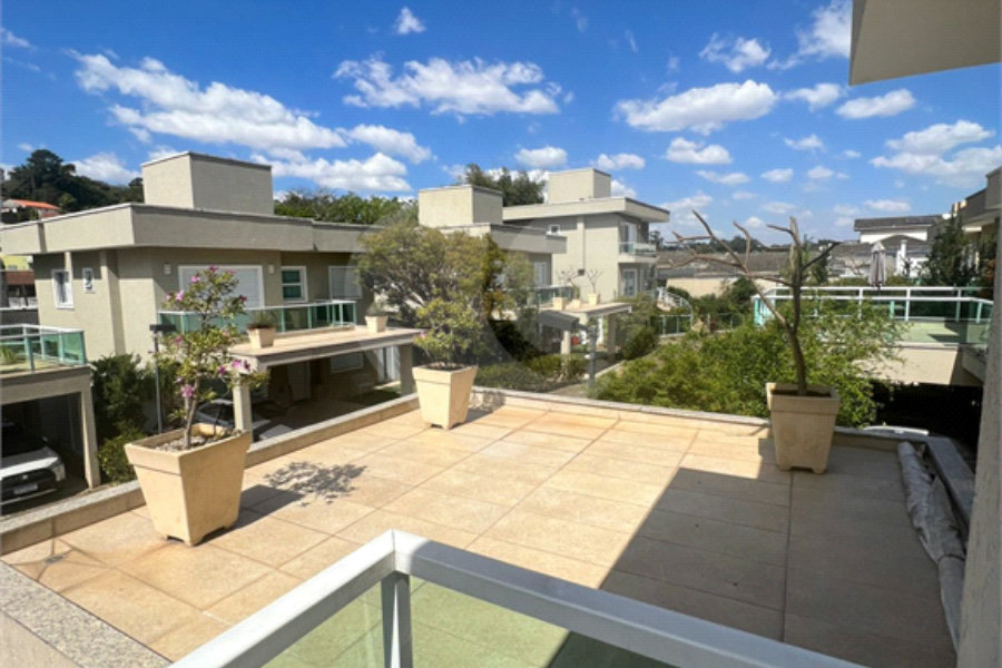 Casa à venda com 4 suítes no condomínio Residencial Jabuticabeiras, São Paulo - SP