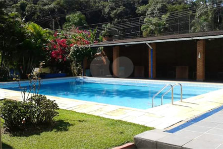 Chácara à venda com 8 quartos em Loteamento Chácara Val Paraiso, Atibaia, SP