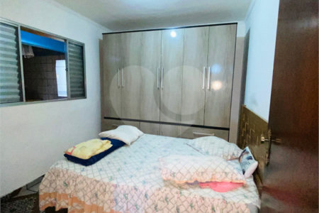 Sobrado à venda com 8 quartos em Jardim São Jorge (raposo Tavares), São Paulo, SP