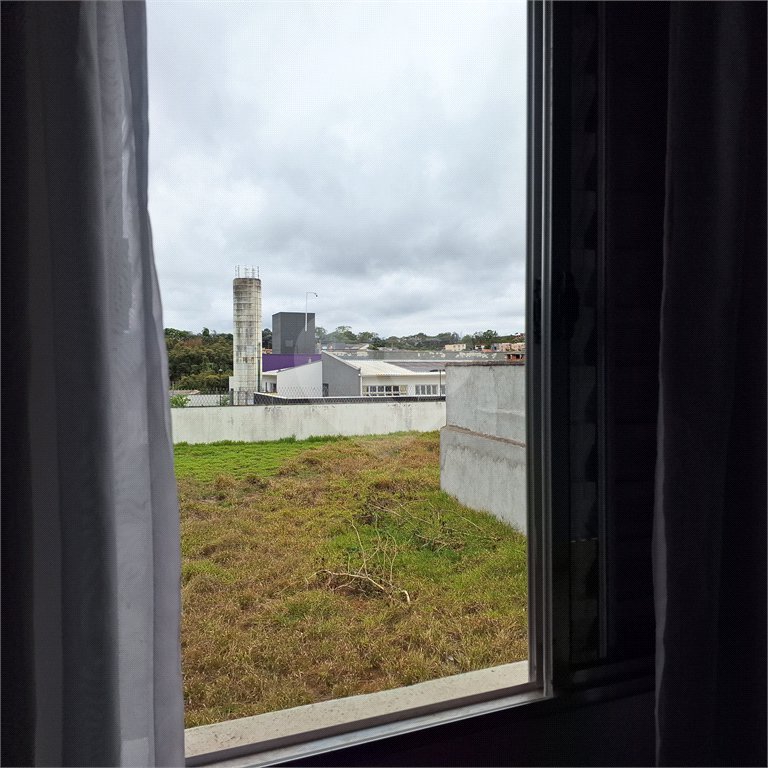 Casa à venda com 2 quartos no condomínio Residencial Cristal Lll, Mogi das Cruzes - SP