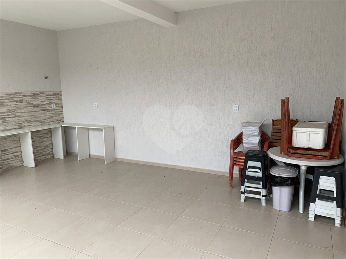 Casa à venda com 2 suítes no condomínio Residencial Pitangueiras, São Paulo - SP