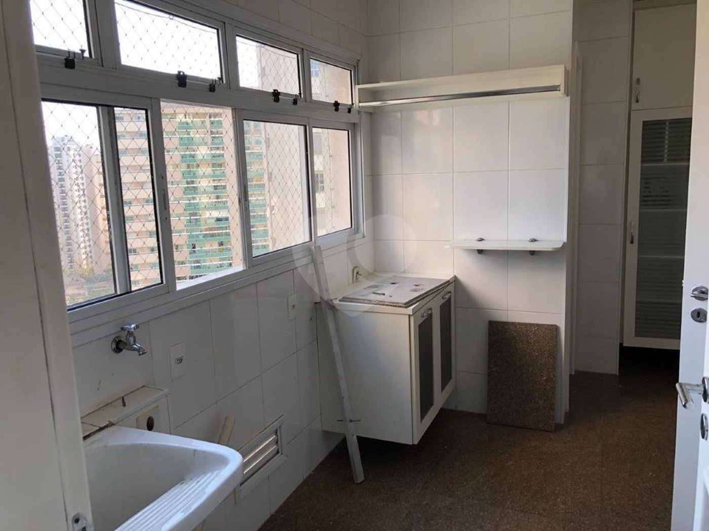Apartamento à venda com 3 suítes em Vila Suzana, São Paulo, SP