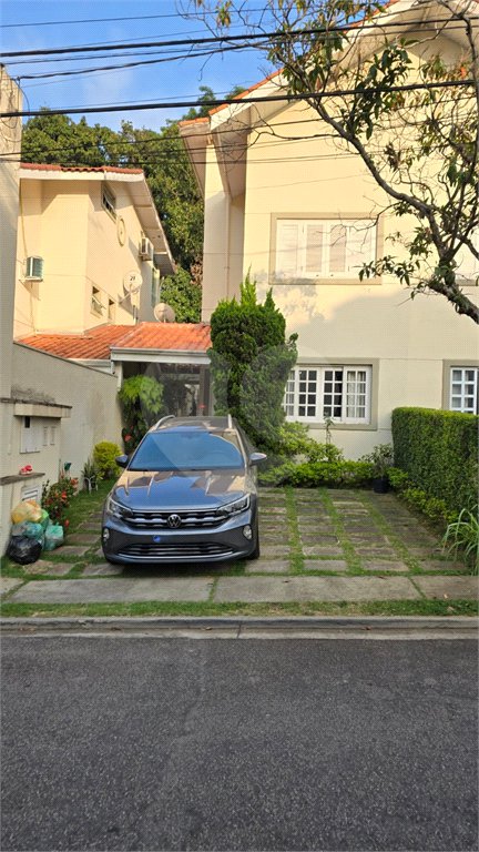 Casa à venda com 3 quartos, sendo 1 suíte, no condomínio Reserva das Flores - Casas, Guarulhos - SP