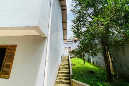 Casa à venda com 3 suítes em Dos Finco, São Bernardo do Campo, SP
