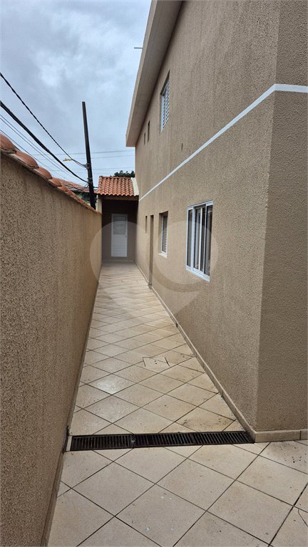 Sobrado à venda com 3 quartos, sendo 1 suíte, em Jardim Las Vegas, Santo André, SP