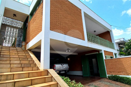 Casa à venda com 4 quartos, sendo 2 suítes, em Jardim Sumaré, Ribeirão Preto, SP