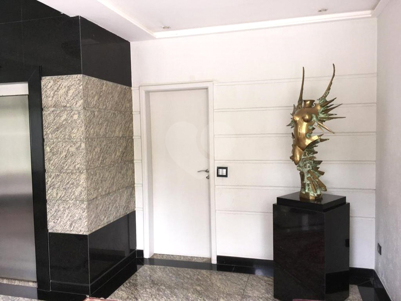Apartamento à venda com 4 quartos, sendo 2 suítes,  em Vila Andrade, São Paulo, SP