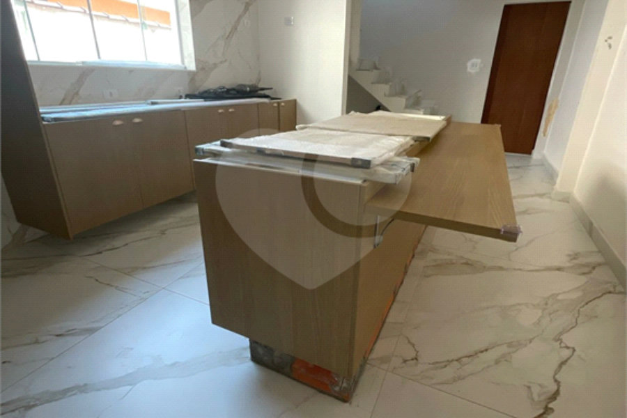 Sobrado à venda com 4 quartos, sendo 1 suíte,  em Vila Guilherme, São Paulo, SP